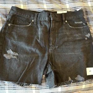 Old Navy 5” inseam shorts NWT